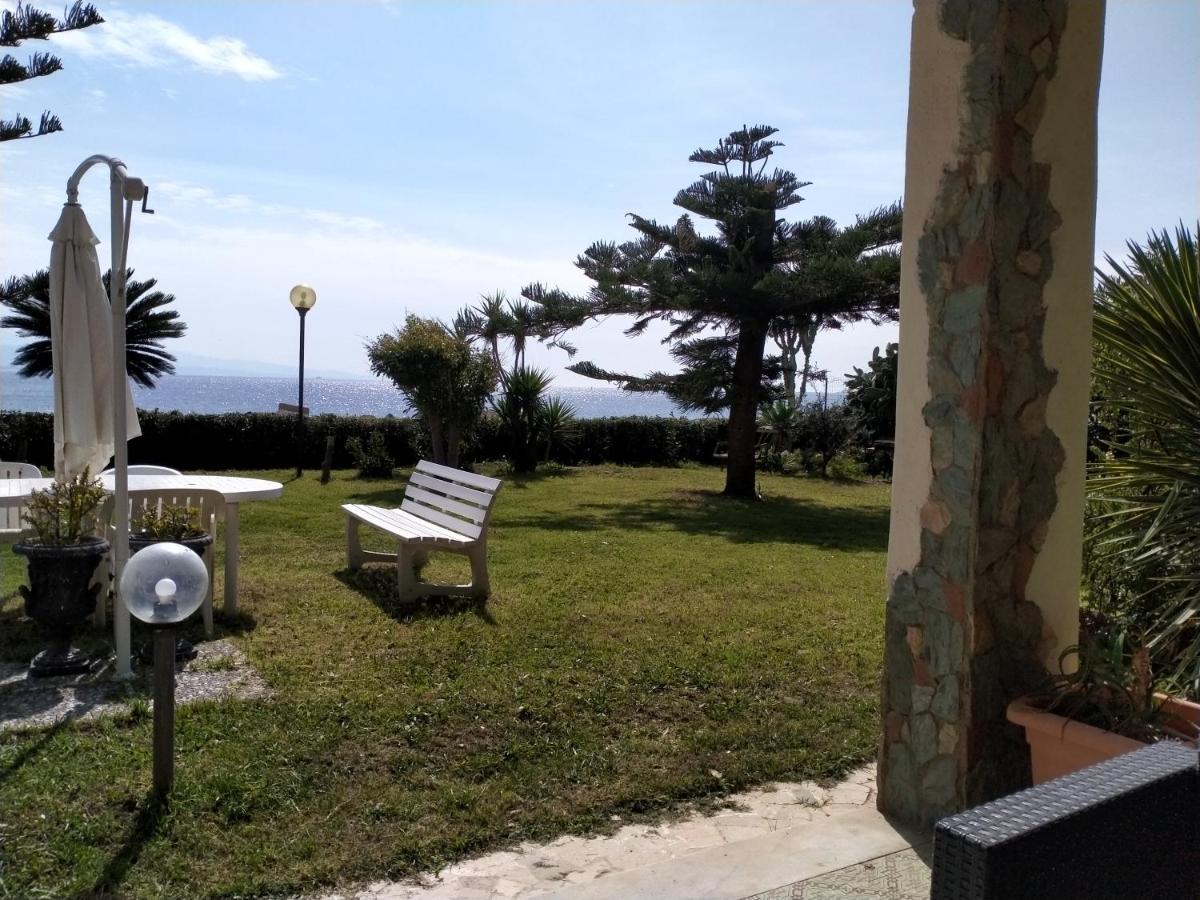 Villa Sullo Stretto Sant'Agata  Exterior photo