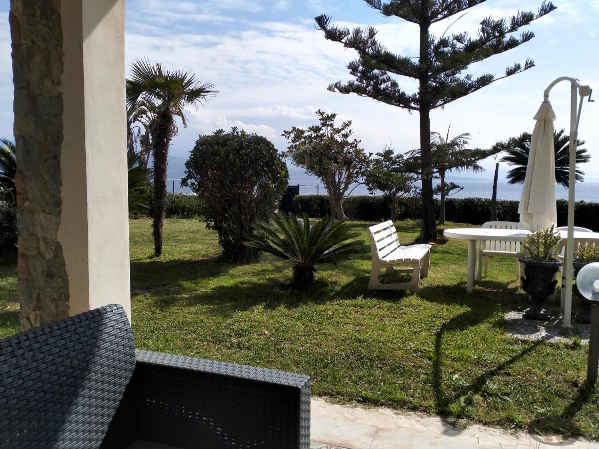 Villa Sullo Stretto Sant'Agata  Exterior photo
