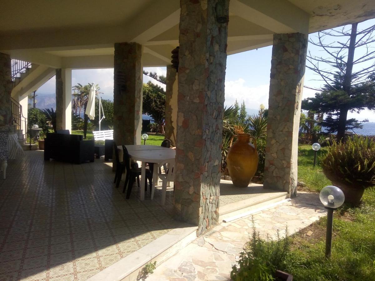 Villa Sullo Stretto Sant'Agata  Exterior photo